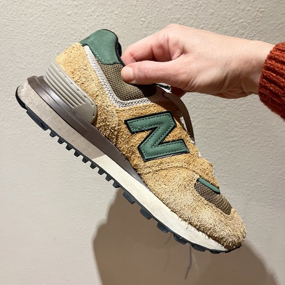 Awesome New Balance 574 - 9 Women's / 7.5 Men's - Like New - Yellow / Green - Picture 4 of 14